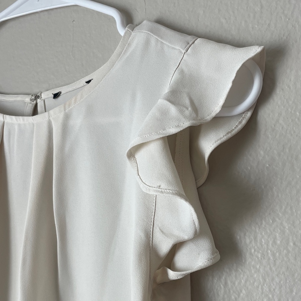 Elegant White Ruffle Sleeve Blouse - Picture 2 of 6